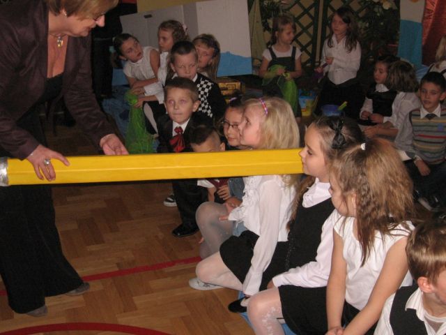 My się szkoły nie boimy, choć i praca czeka nas – ślubowanie klas pierwszych